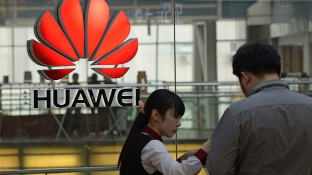 Huawei Persiapkan ‘Batik Phone’, Ponsel Terjangkau Khas Indonesia