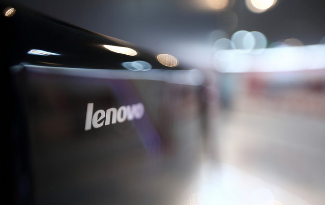 Serangkaian Video Perlihatkan Sepatu Pintar, Ponsel Tekuk dan Home Connected dari Lenovo
